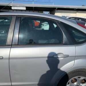 PUERTA TRASERA IZQUIERDA FORD FOCUS BERLINA (CB4)