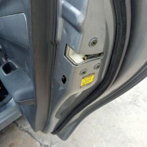 CERRADURA PUERTA TRASERA DERECHA SUZUKI SWIFT BERLINA (RS/MZ)