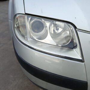 FARO DERECHO VOLKSWAGEN PASSAT BERLINA (3B3)