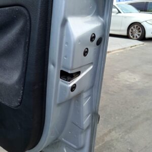 CERRADURA PUERTA DELANTERA DERECHA VOLKSWAGEN PASSAT BERLINA (3B3)