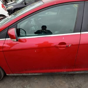 PUERTA DELANTERA IZQUIERDA FORD FOCUS BERLINA (CB8)