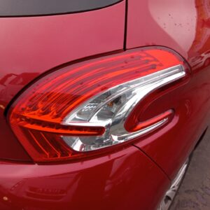 PILOTO TRASERO DERECHO PEUGEOT 208