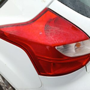 PILOTO TRASERO IZQUIERDO FORD FOCUS BERLINA (CB8)