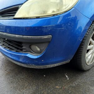 PARAGOLPES DELANTERO RENAULT CLIO III