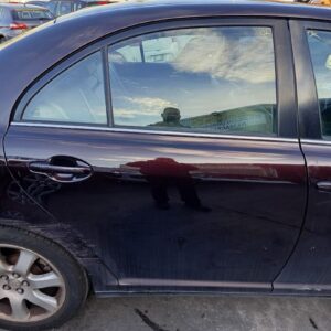 PUERTA TRASERA DERECHA TOYOTA AVENSIS BERLINA (T25)