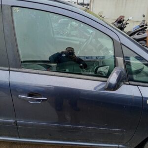 PUERTA DELANTERA DERECHA OPEL ZAFIRA B