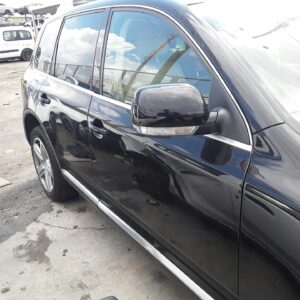 PUERTA DELANTERA DERECHA VOLKSWAGEN TOUAREG (7LA)