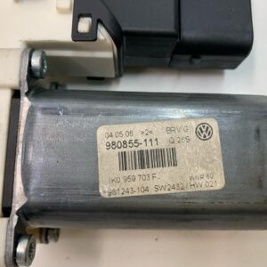 MOTOR ELEVALUNAS TRASERO IZQUIERDO VOLKSWAGEN PASSAT BERLINA (3C2)