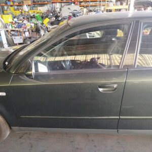 PUERTA DELANTERA IZQUIERDA AUDI A4 BERLINA (8E)