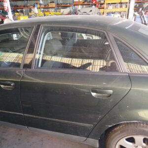 PUERTA TRASERA IZQUIERDA AUDI A4 BERLINA (8E)