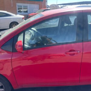 PUERTA DELANTERA IZQUIERDA TOYOTA YARIS (KSP9/SCP9/NLP9)