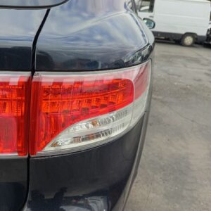 PILOTO TRASERO DERECHO TOYOTA AVENSIS CROSS SPORT (T27)