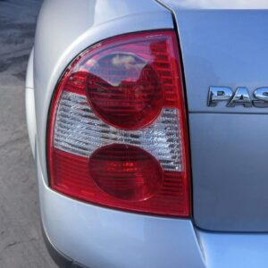 PILOTO TRASERO IZQUIERDO VOLKSWAGEN PASSAT BERLINA (3B3)