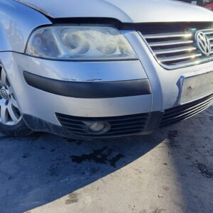 PARAGOLPES DELANTERO VOLKSWAGEN PASSAT BERLINA (3B3)