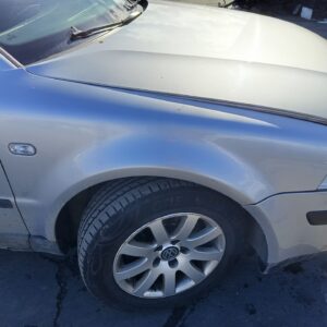 ALETA DELANTERA DERECHA VOLKSWAGEN PASSAT BERLINA (3B3)