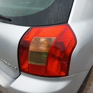 PILOTO TRASERO DERECHO TOYOTA COROLLA (E12)