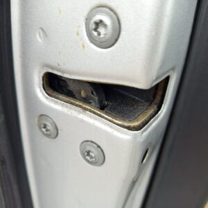 CERRADURA PUERTA DELANTERA IZQUIERDA TOYOTA COROLLA (E12)