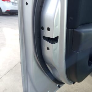 CERRADURA PUERTA DELANTERA DERECHA MAZDA 3 BERLINA (BK)