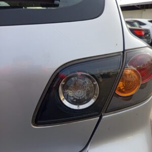 PILOTO TRASERO DERECHO INTERIOR MAZDA 3 BERLINA (BK)