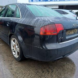 PILOTO TRASERO IZQUIERDO INTERIOR AUDI A4 BERLINA (8E)