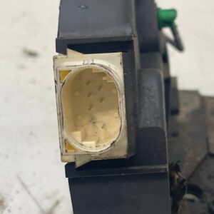 CERRADURA PUERTA DELANTERA DERECHA LAND ROVER FREELANDER (LN)