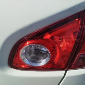PILOTO TRASERO DERECHO INTERIOR NISSAN QASHQAI (J10)