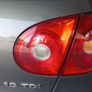 PILOTO TRASERO DERECHO INTERIOR VOLKSWAGEN GOLF V (1K1)(10.2003)