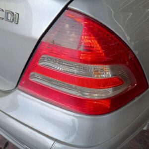 PILOTO TRASERO DERECHO MERCEDES-BENZ CLASE C (BM 203) BERLINA