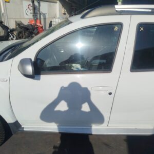 PUERTA DELANTERA IZQUIERDA DACIA DUSTER I