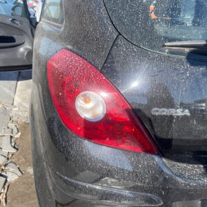 PILOTO TRASERO IZQUIERDO OPEL CORSA D