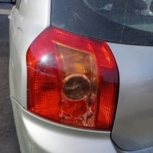 PILOTO TRASERO IZQUIERDO TOYOTA COROLLA (E12)