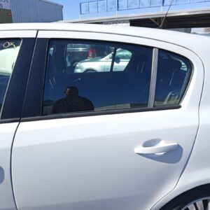 PUERTA TRASERA IZQUIERDA OPEL CORSA D