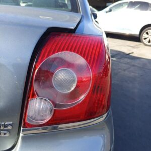 PILOTO TRASERO DERECHO TOYOTA AVENSIS BERLINA (T25)