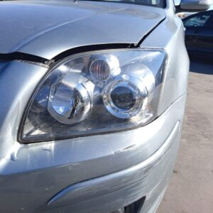 FARO IZQUIERDO TOYOTA AVENSIS BERLINA (T25)
