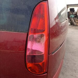 PILOTO TRASERO DERECHO PEUGEOT 807