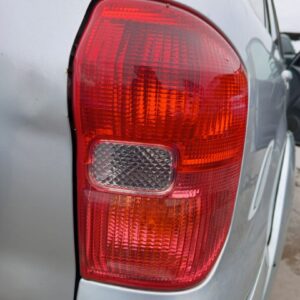 PILOTO TRASERO DERECHO TOYOTA RAV4 (A2)