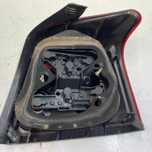 PILOTO TRASERO IZQUIERDO TOYOTA AVENSIS BERLINA (T25)