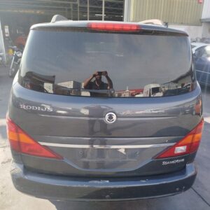 PORTON TRASERO SSANGYONG RODIUS