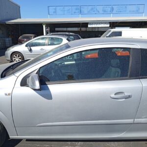 PUERTA DELANTERA IZQUIERDA OPEL ASTRA H GTC