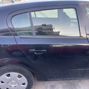 PUERTA TRASERA DERECHA OPEL ASTRA H BERLINA