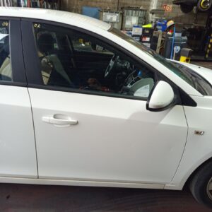 PUERTA DELANTERA DERECHA CHEVROLET CRUZE