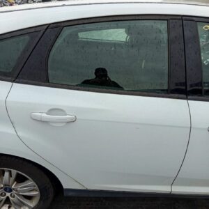 PUERTA TRASERA IZQUIERDA FORD FOCUS BERLINA (CB8)