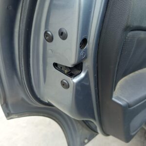 CERRADURA PUERTA TRASERA IZQUIERDA SKODA YETI (5L)(2009)