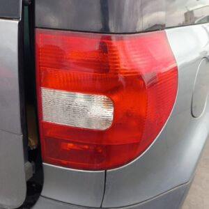 PILOTO TRASERO DERECHO SKODA YETI (5L)(2009)