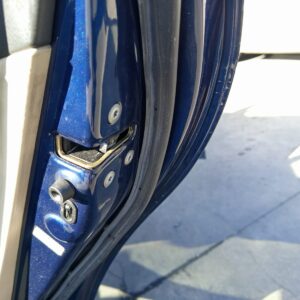 CERRADURA PUERTA TRASERA DERECHA TOYOTA AVENSIS BERLINA (T25)