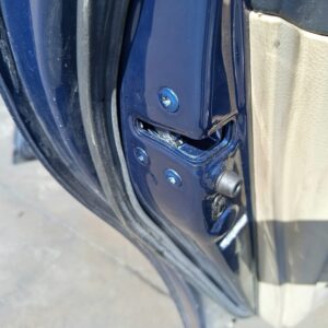 CERRADURA PUERTA TRASERA IZQUIERDA TOYOTA AVENSIS BERLINA (T25)