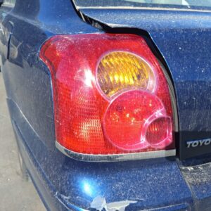 PILOTO TRASERO IZQUIERDO TOYOTA AVENSIS BERLINA (T25)