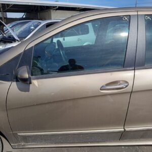 PUERTA DELANTERA IZQUIERDA MERCEDES-BENZ CLASE A (BM 169)