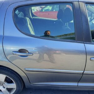 PUERTA TRASERA DERECHA PEUGEOT 207
