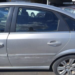 PUERTA TRASERA IZQUIERDA OPEL VECTRA C BERLINA